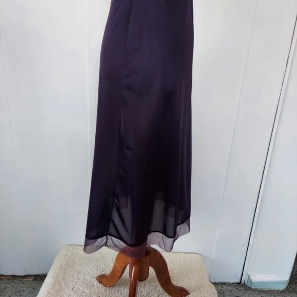 Vintage 40s Navy Blue Vanity Fair Nylon Slip Dress‎